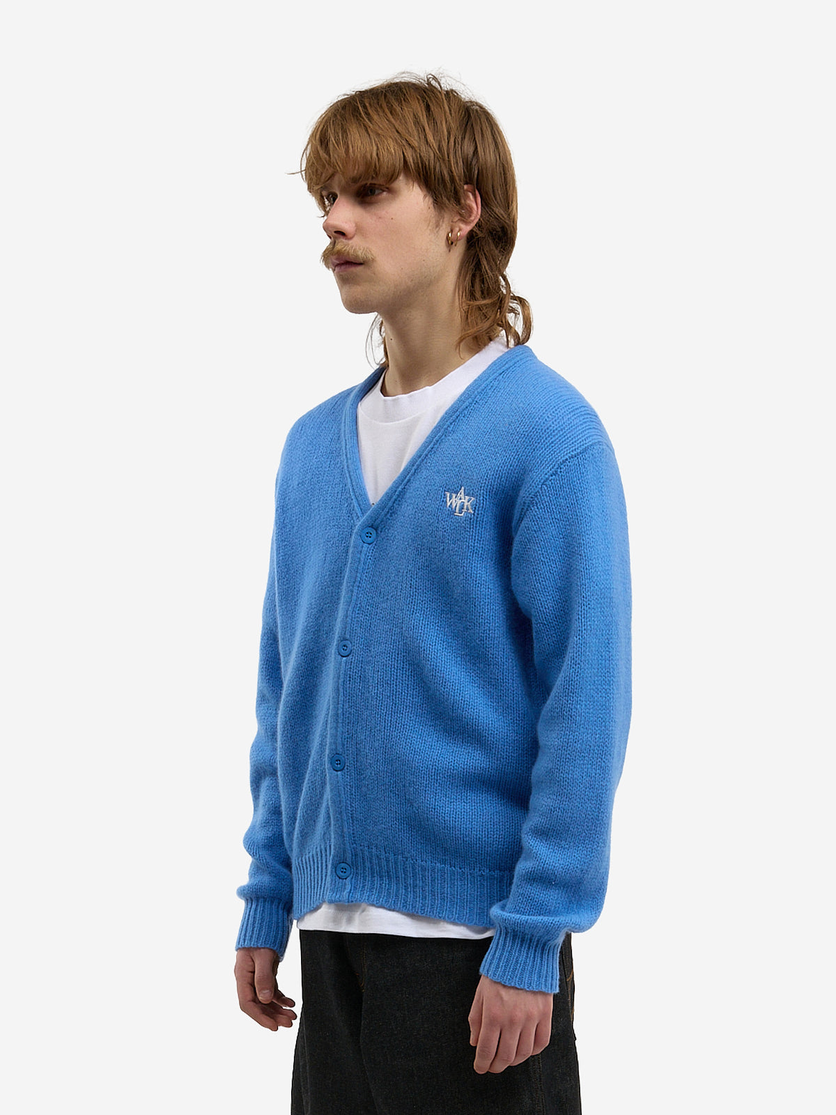 Le cardigan bleu clair