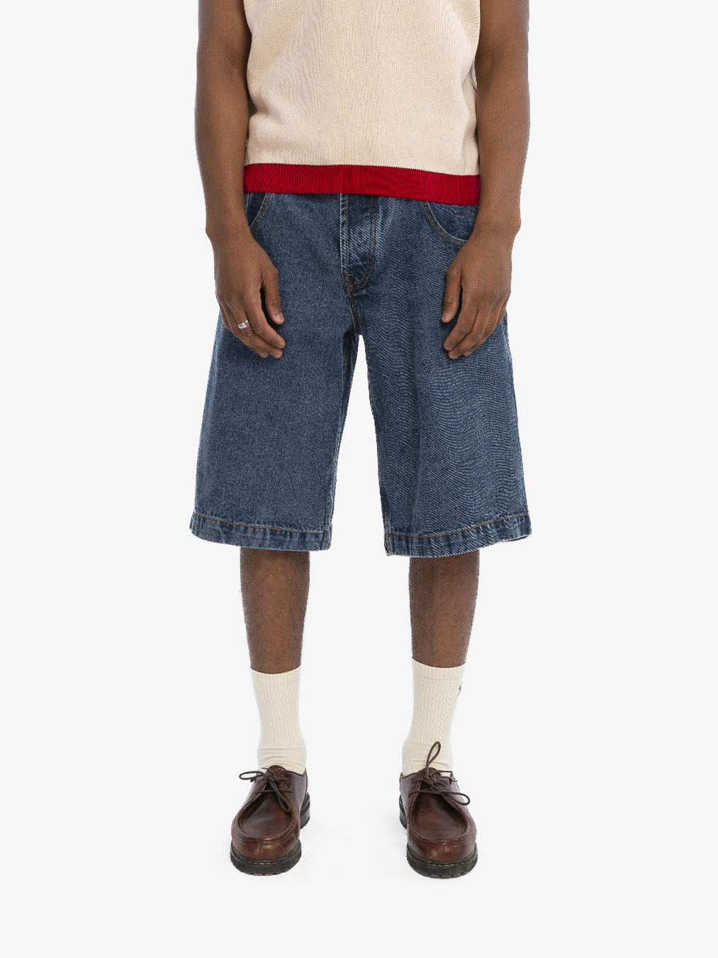 Le short en jean baggy azur