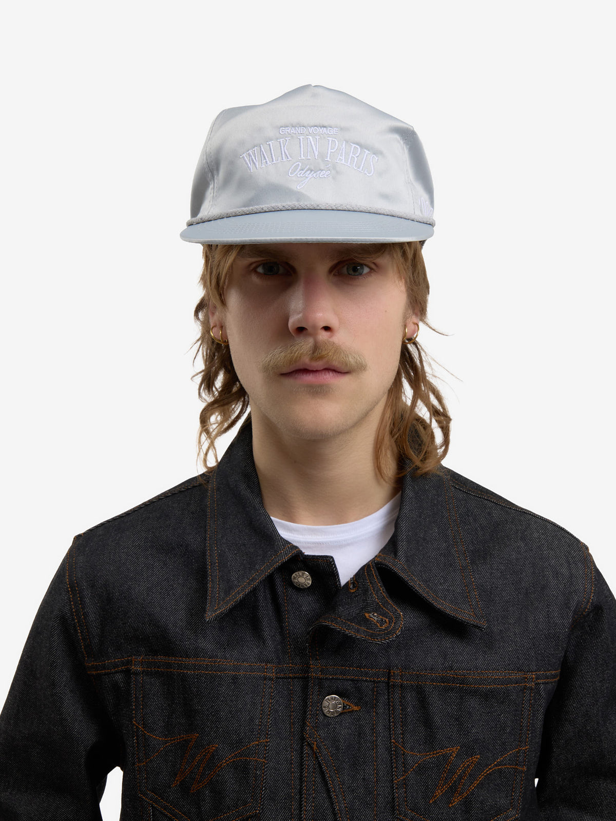 La casquette Odyssée en satin grise