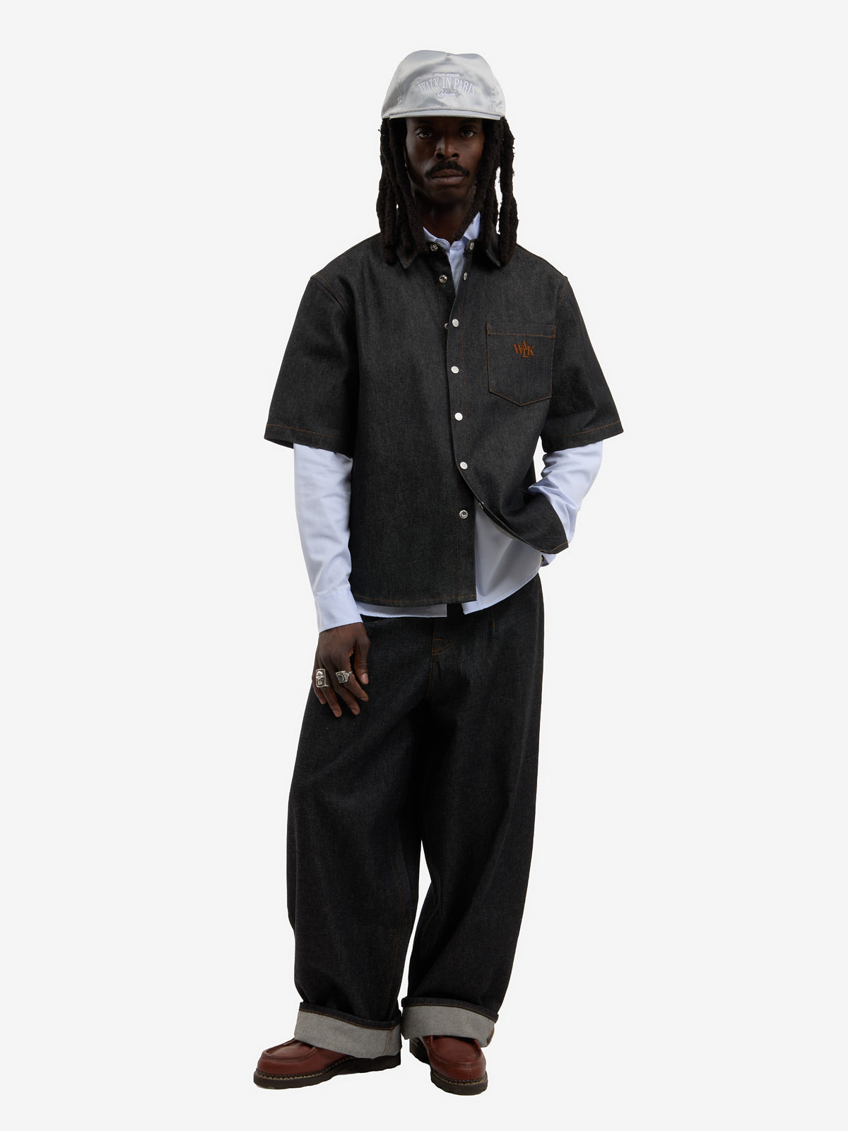 La chemise en denim brut