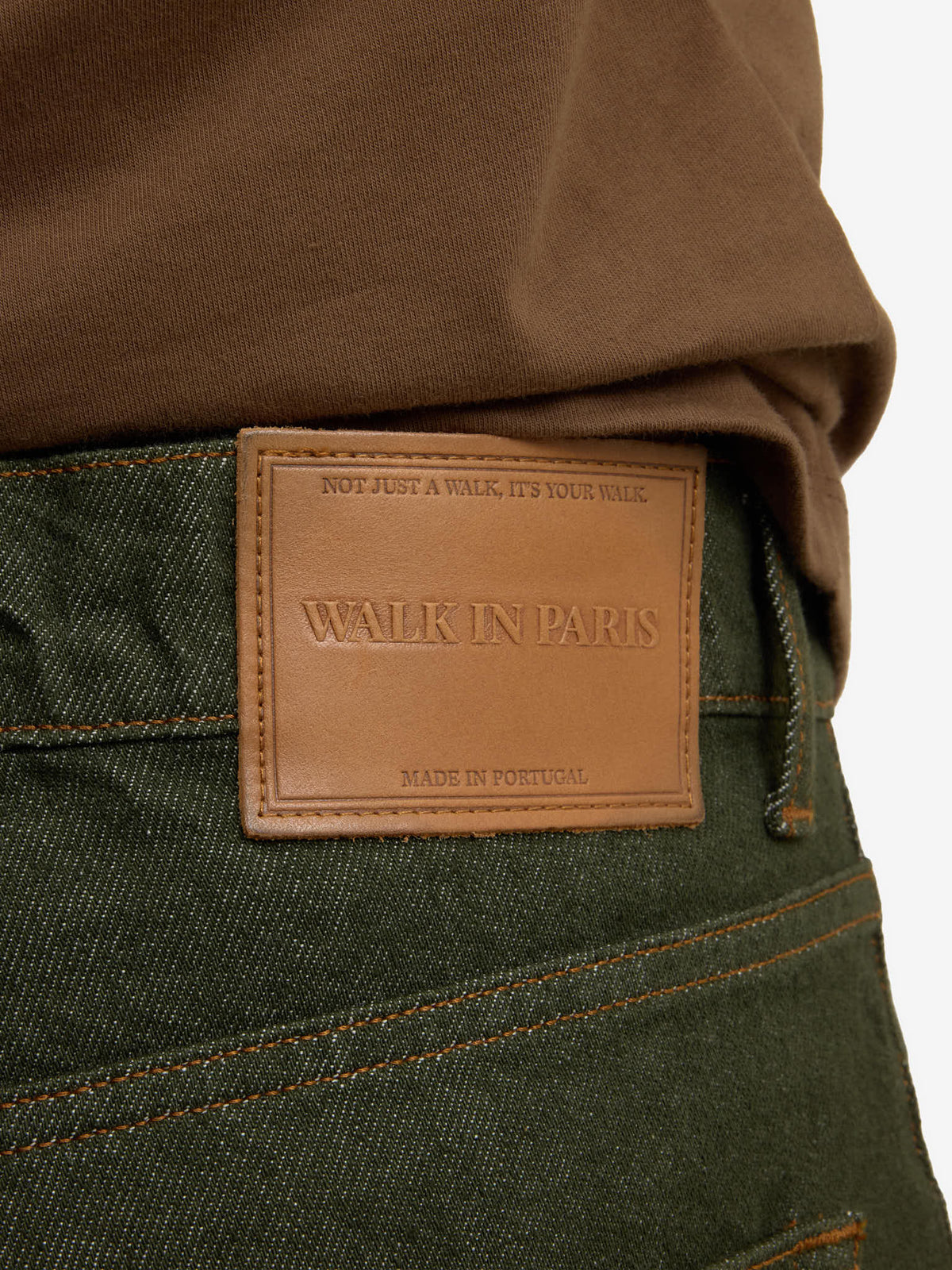 Le pantalon regular en denim vert