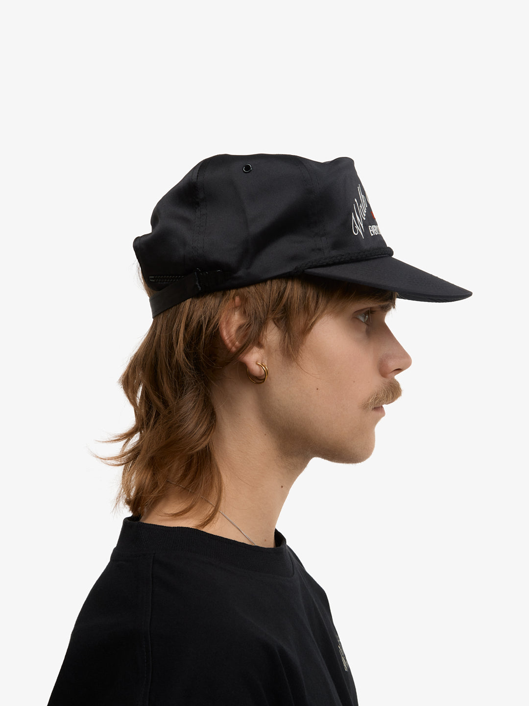 La casquette trucker en nylon noire
