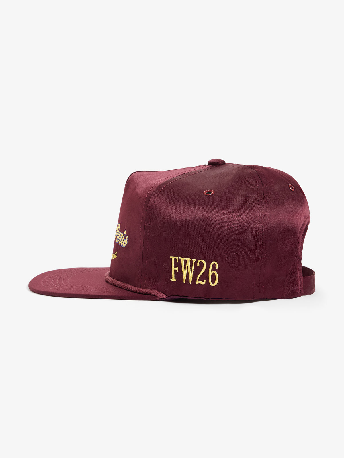 La casquette en nylon bordeaux