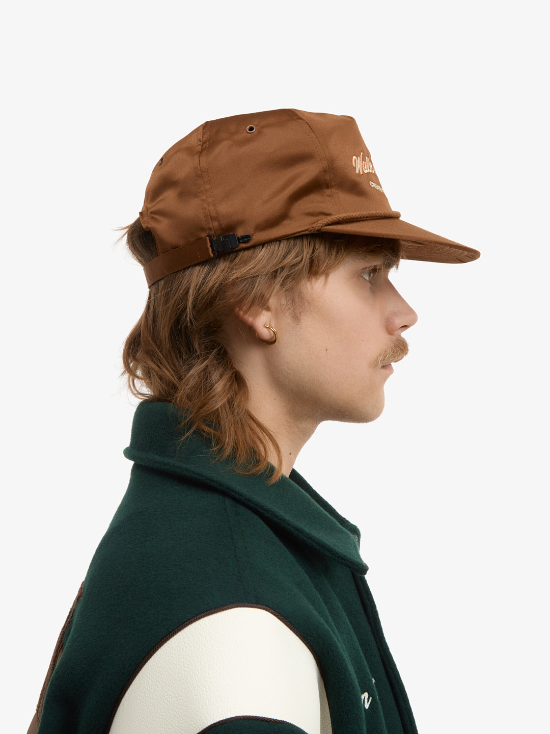 La casquette en nylon marron