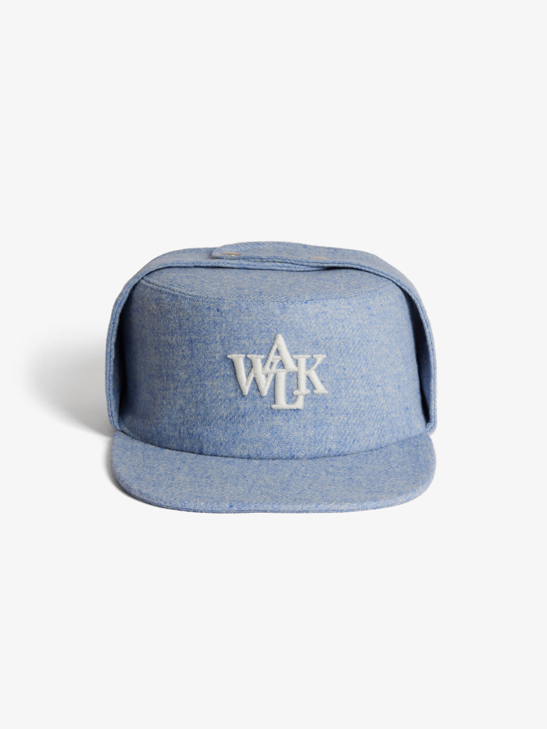 La casquette du postier bleue