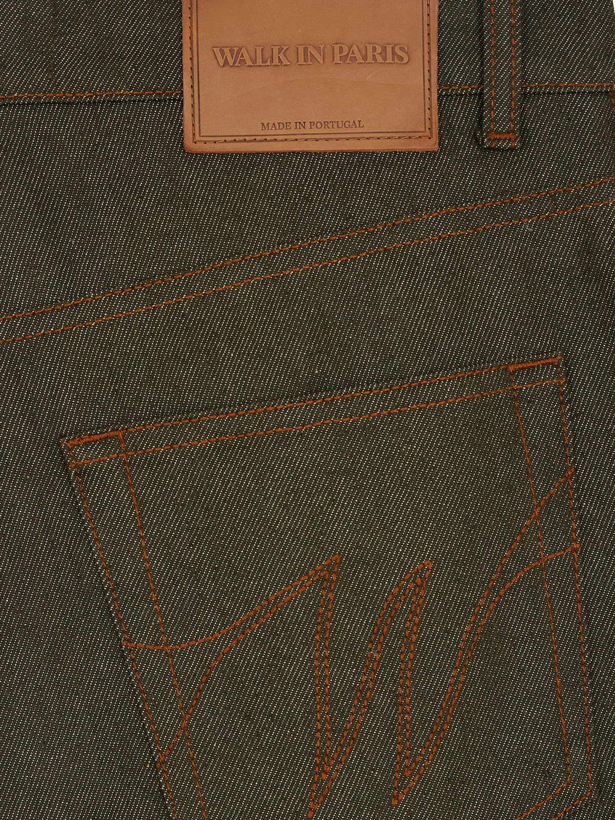 Le pantalon baggy en denim brut vert