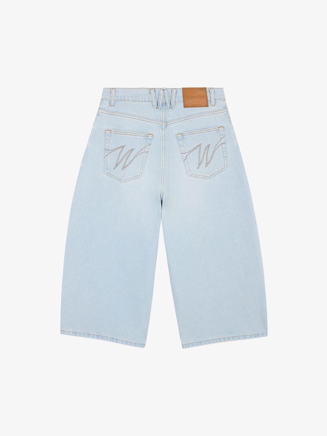 Le short ballon en denim clair délavé