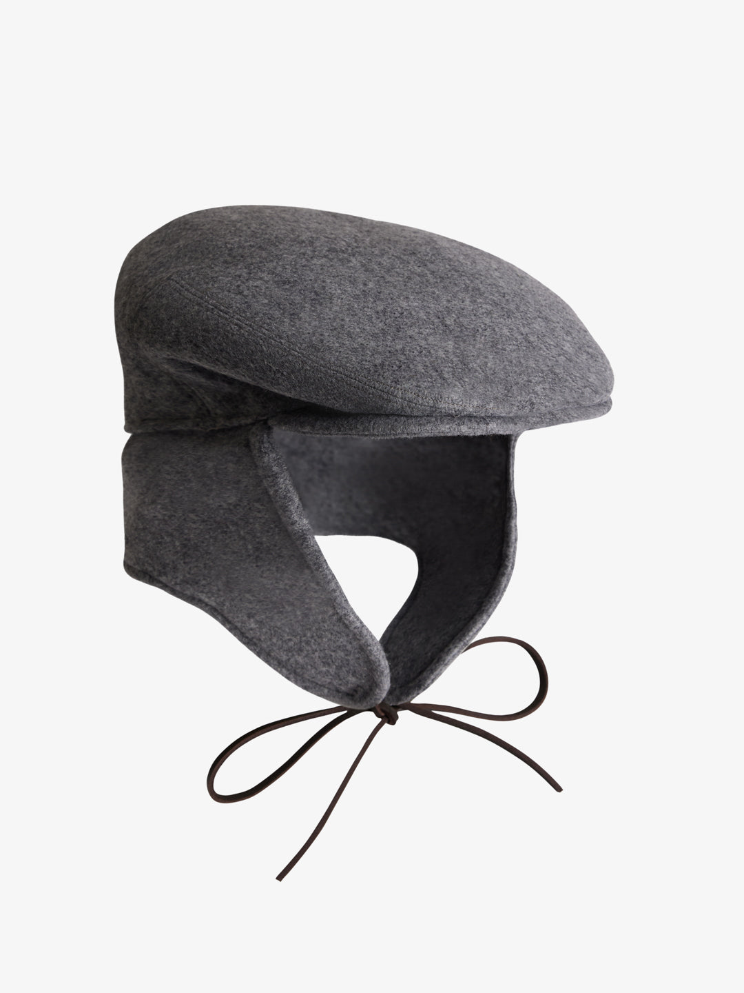 The grey Sherlock beret