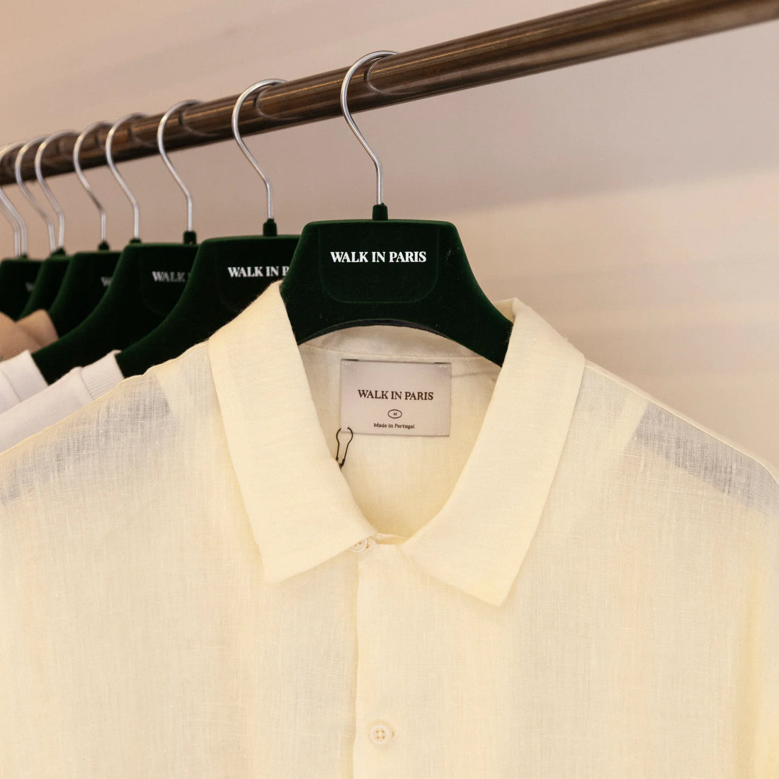 La chemise beige