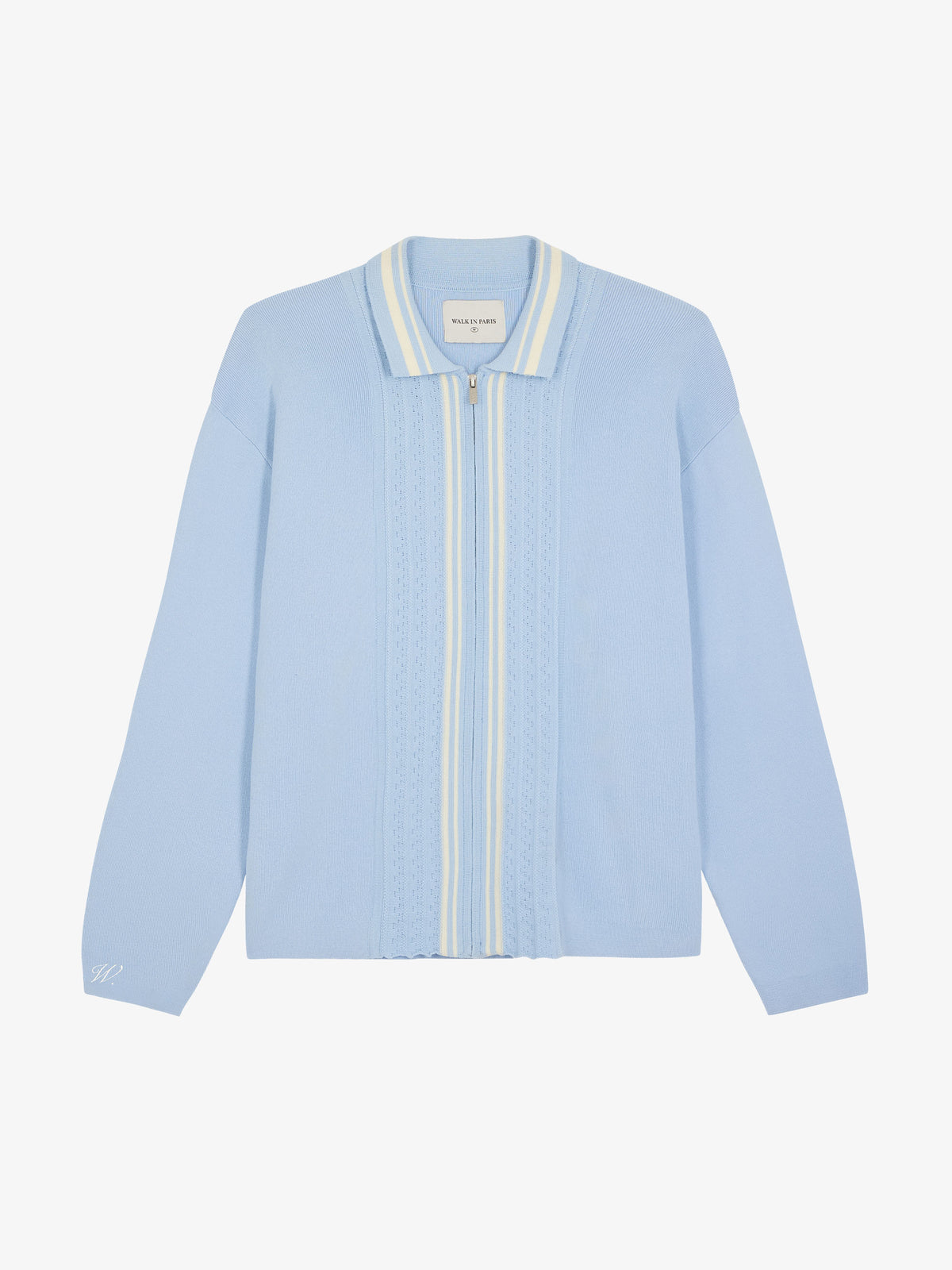 Le cardigan bleu à manches longues