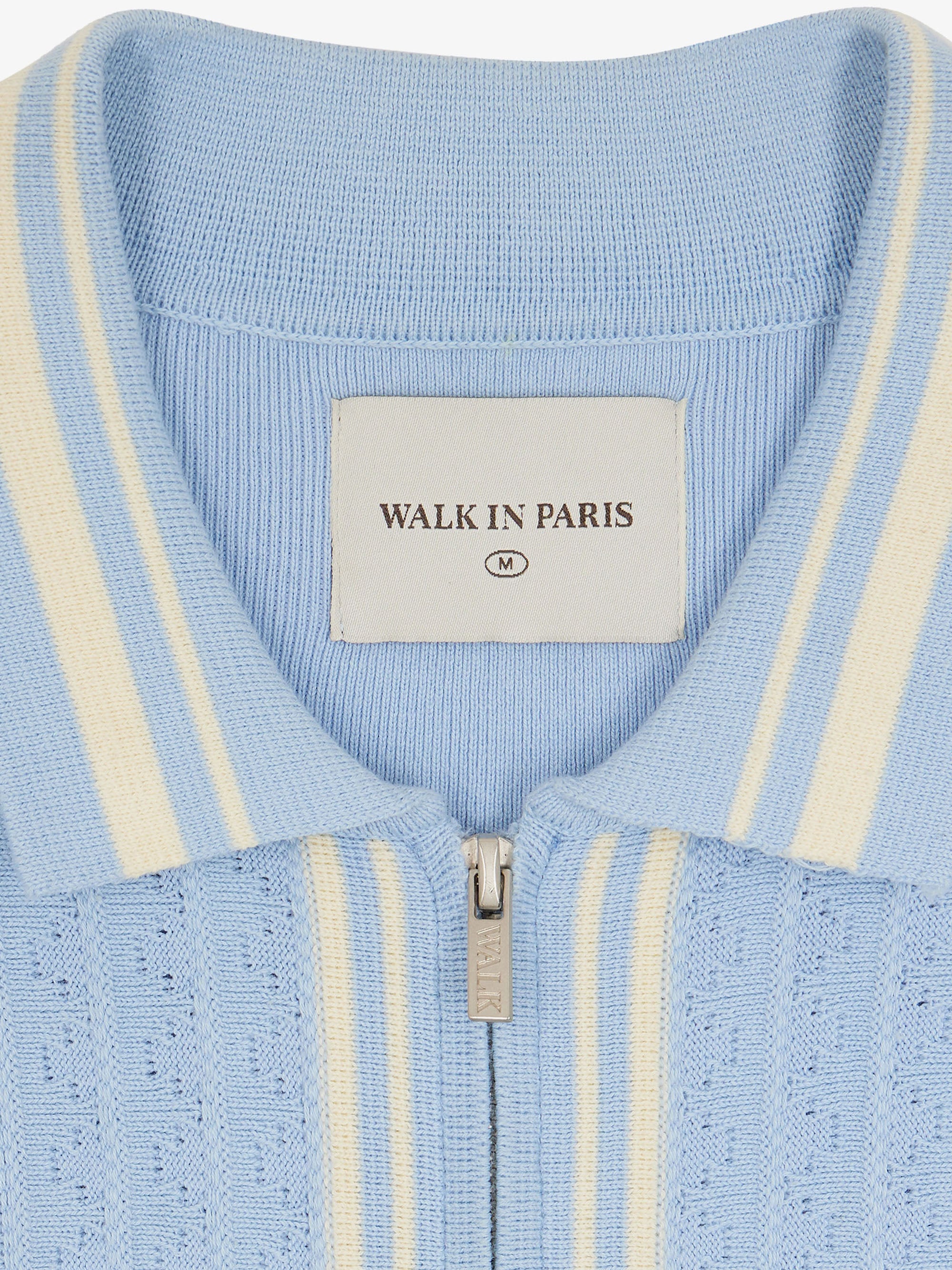 The blue long-sleeved cardigan 2