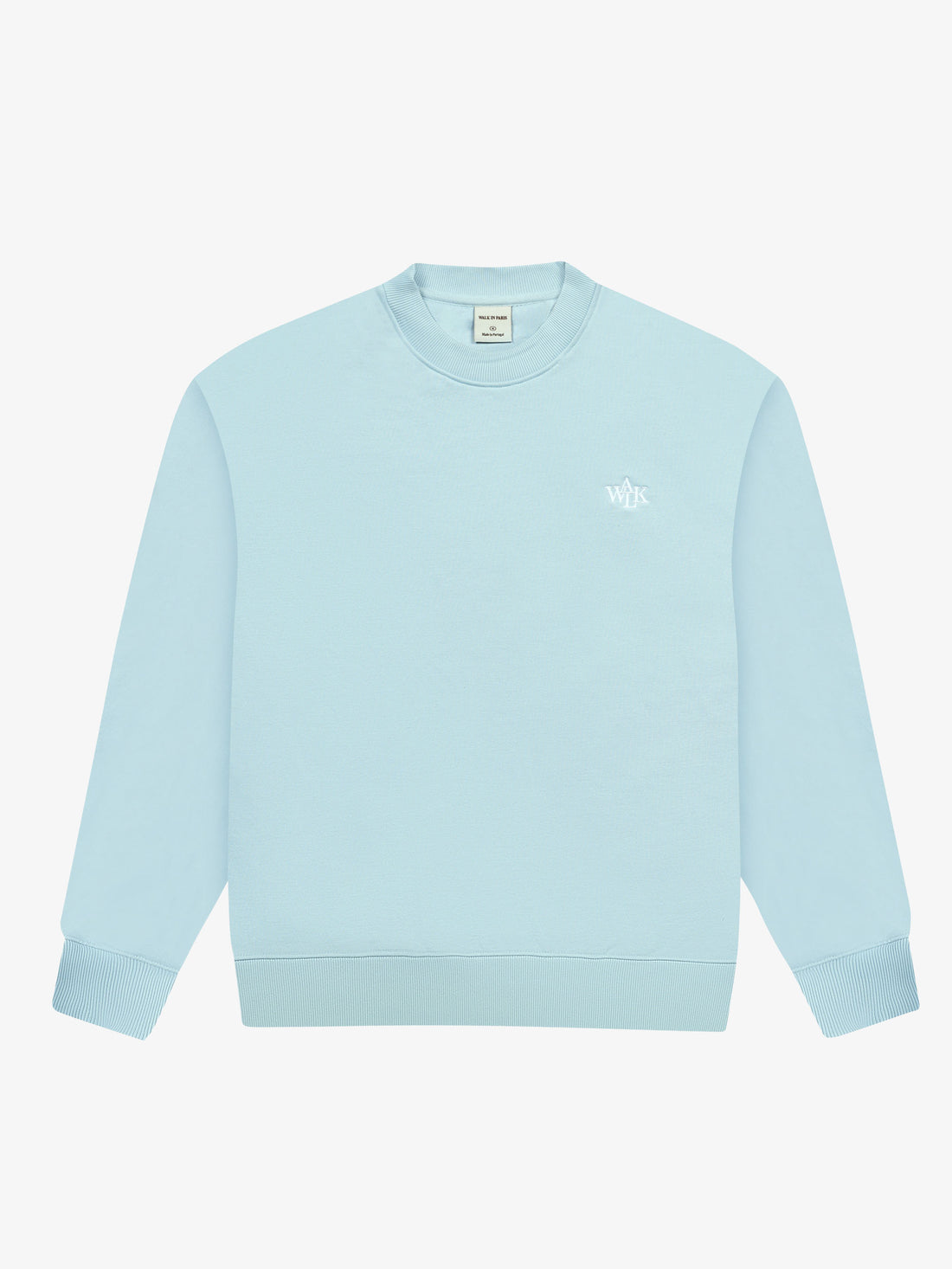 Le sweatshirt bleu ciel