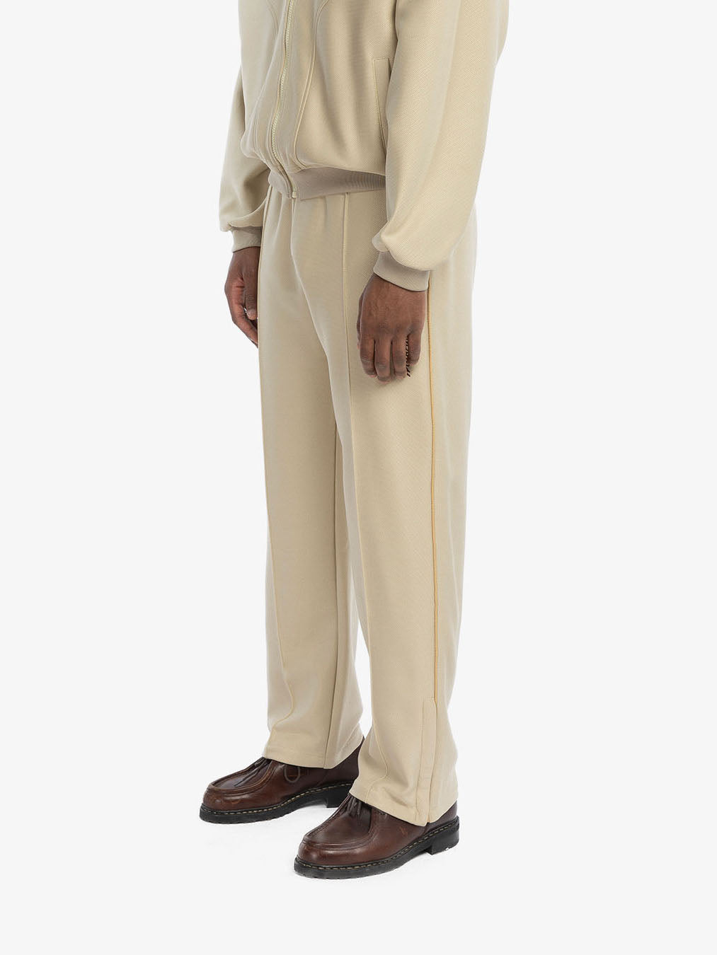 The beige heritage jogging pants 3