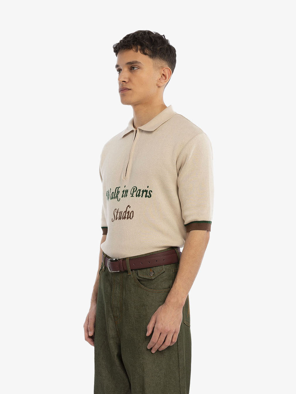 The beige knit polo shirt 3