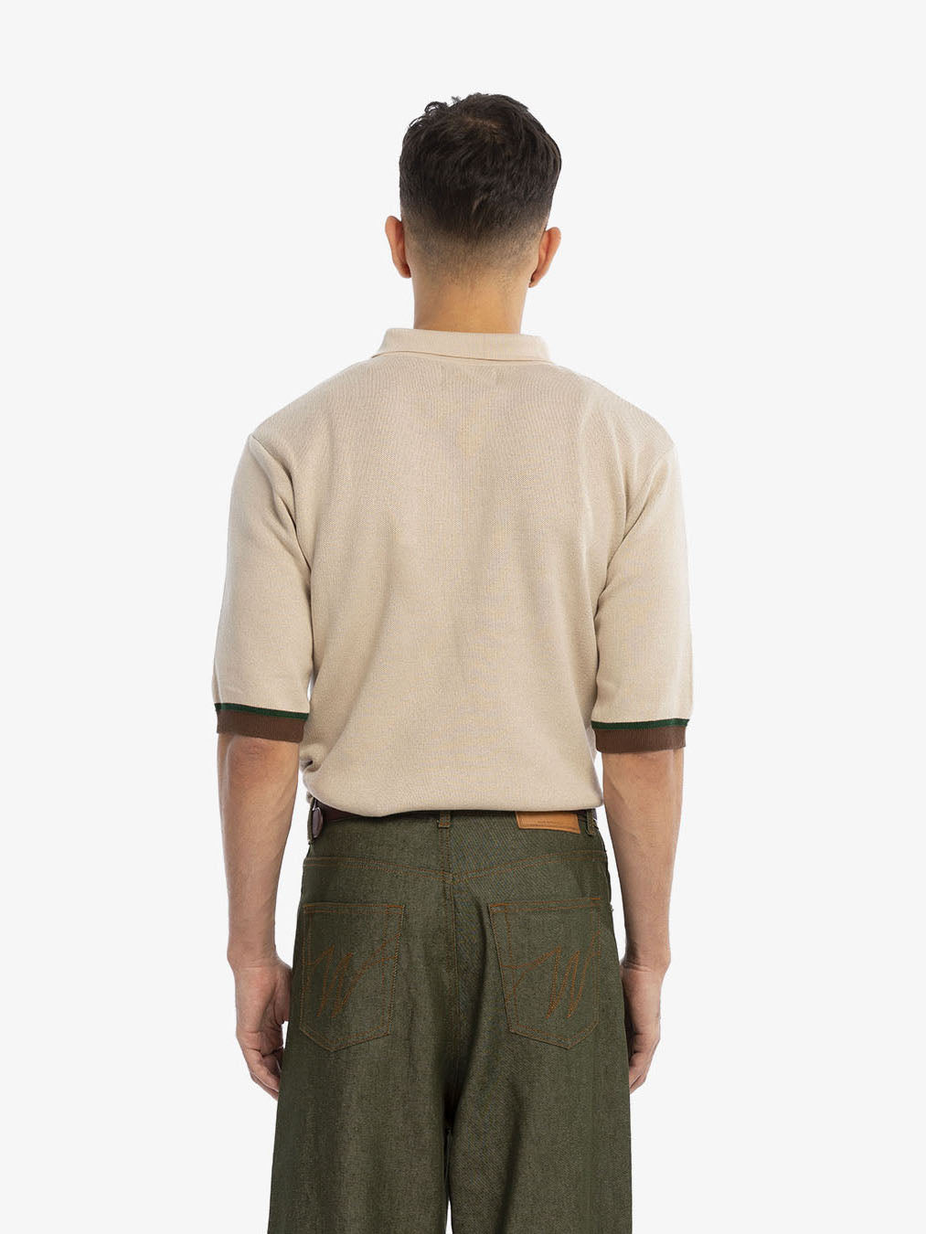 Le polo en maille beige