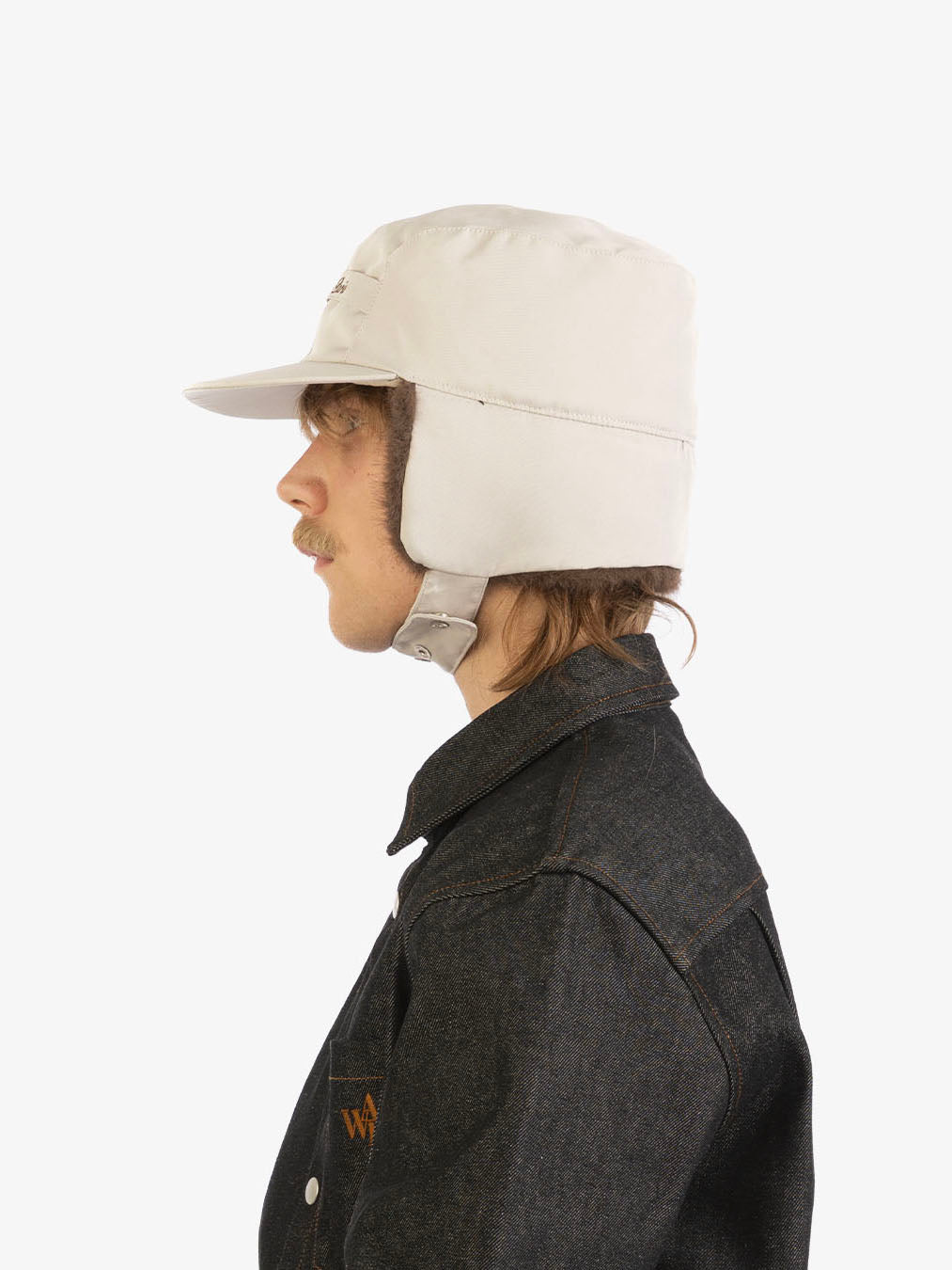 The beige Trapper cap 6