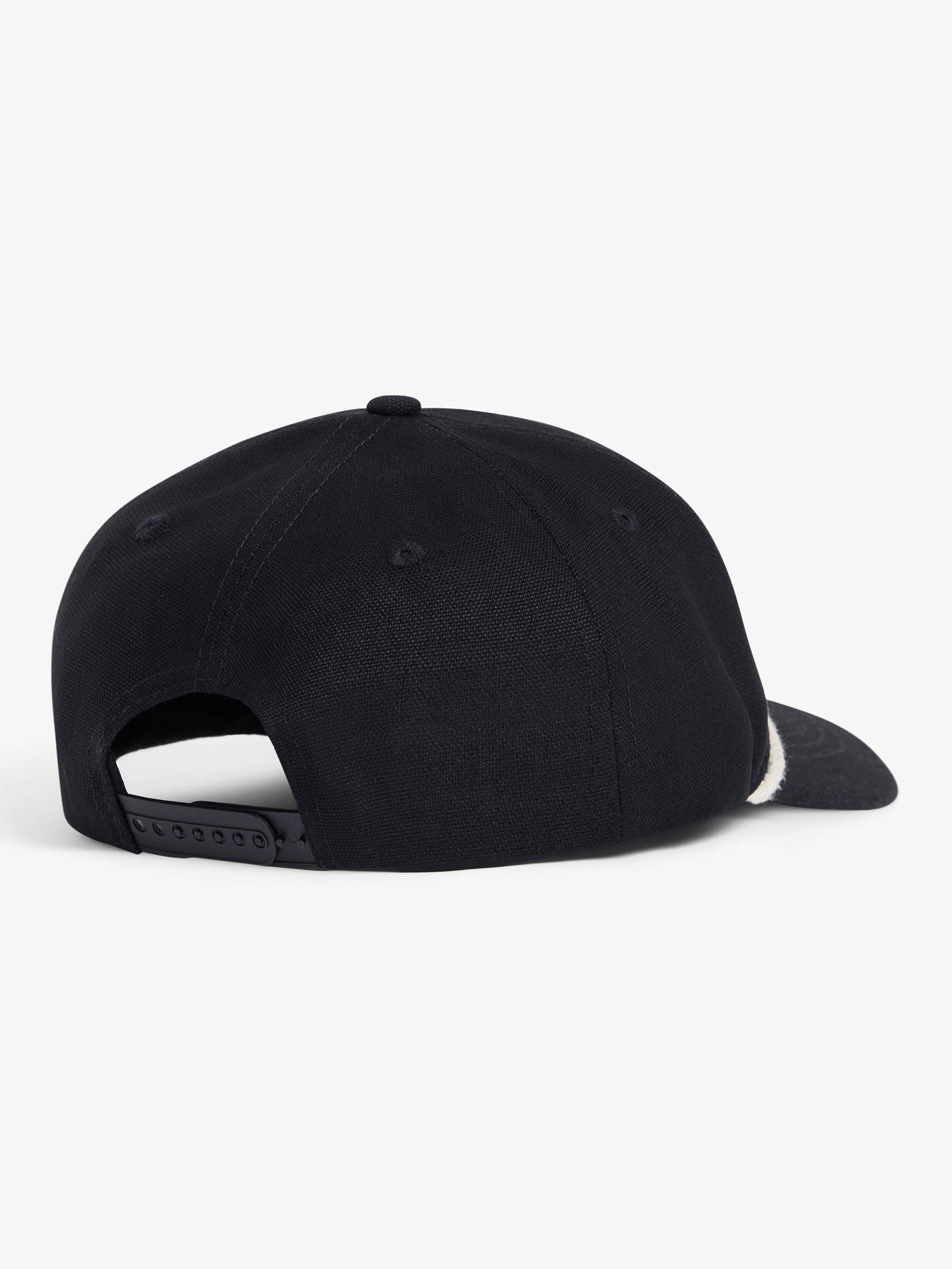 The black Signature cap 2