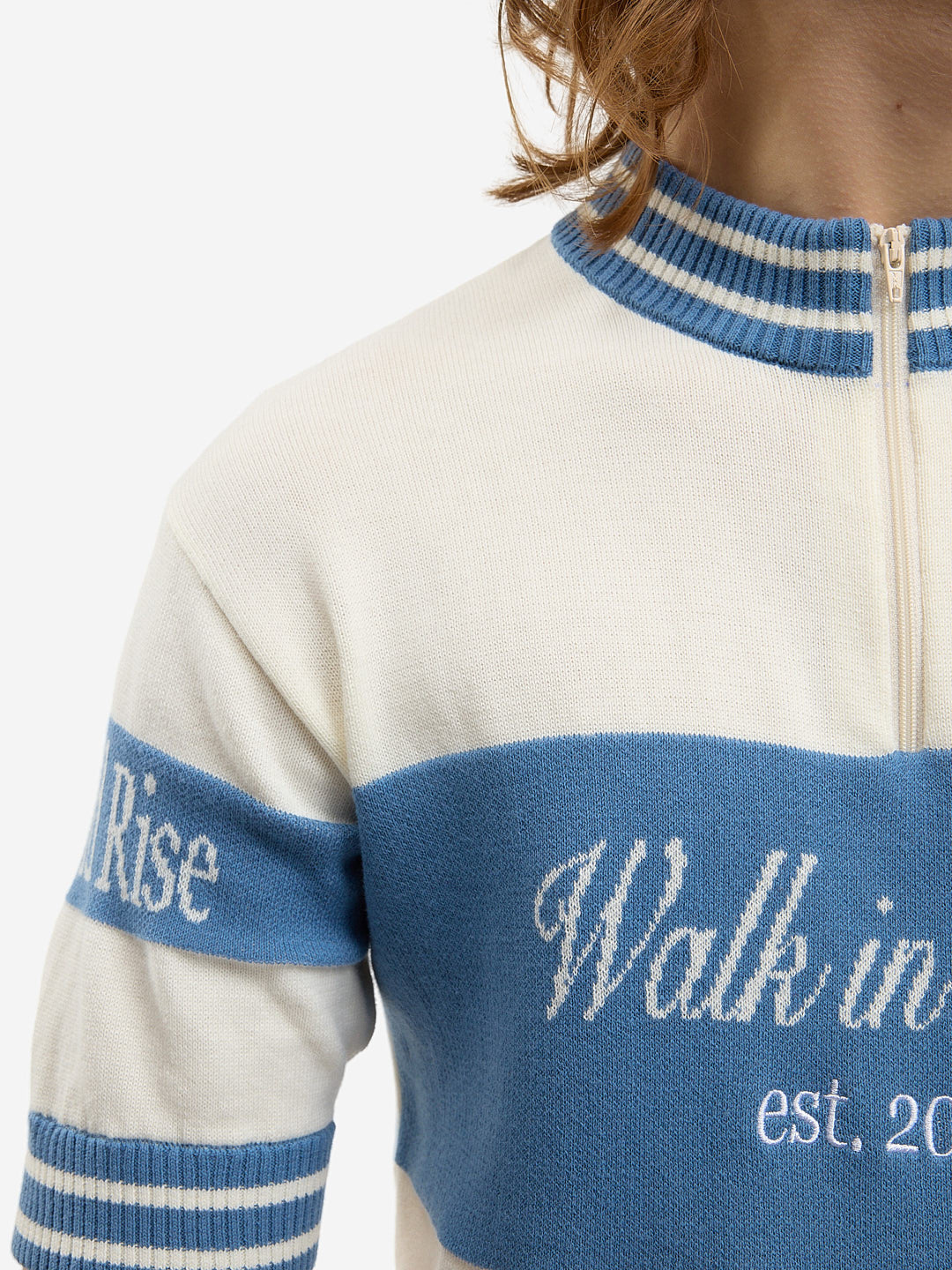 Le maillot de cycliste en maille bleu