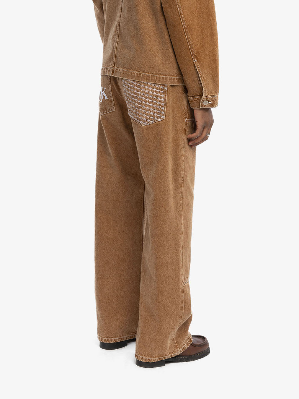 Le pantalon de menuisier marron