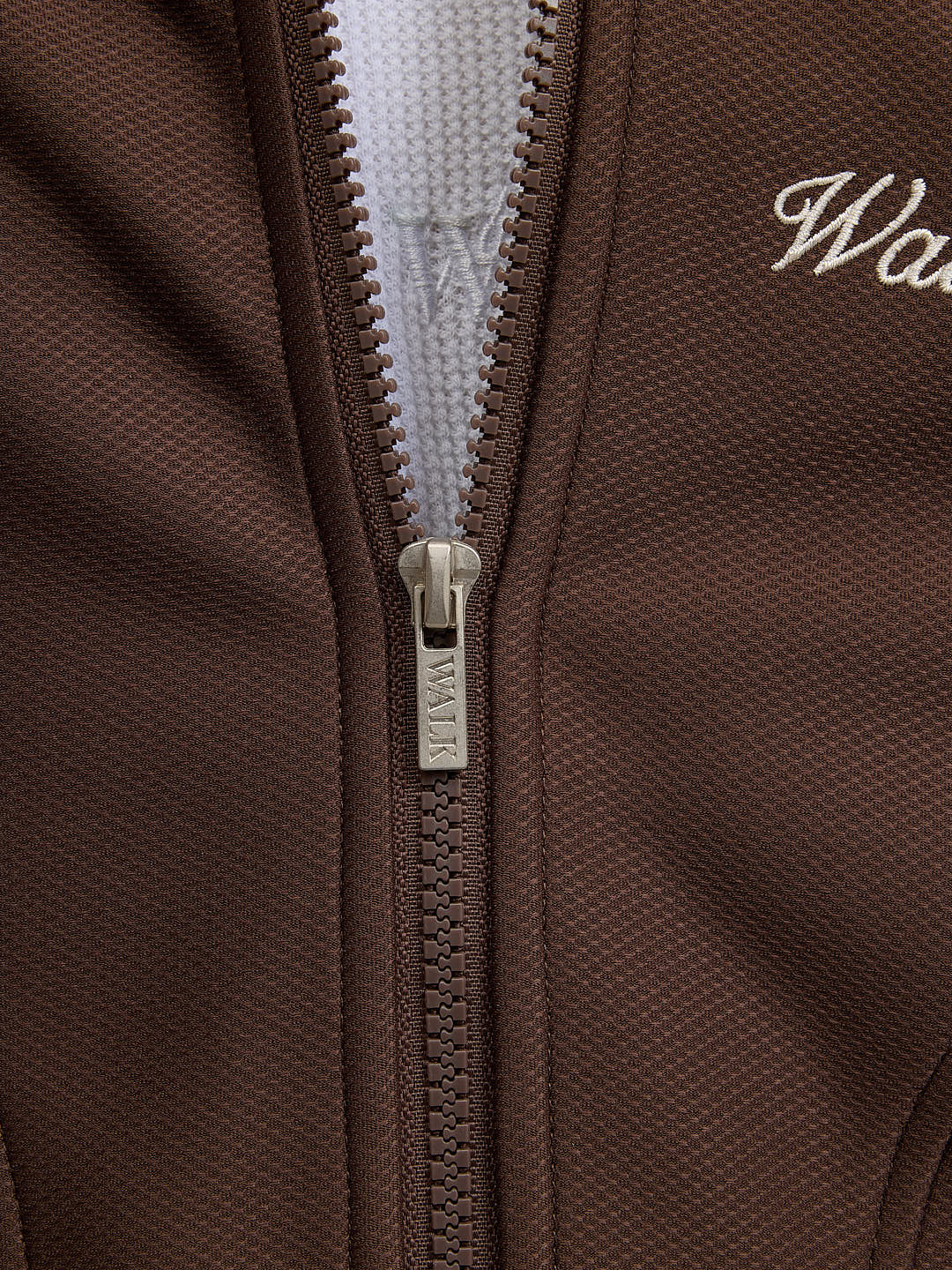 The brown Heritage jogging jacket 10
