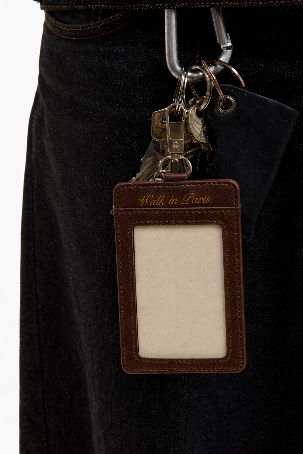The brown leather photo keychain