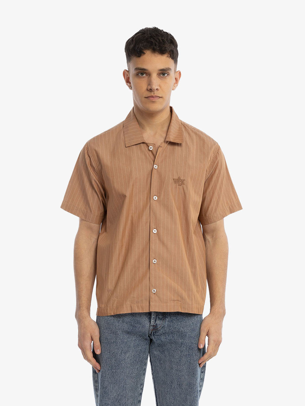 La chemise manches courtes marron