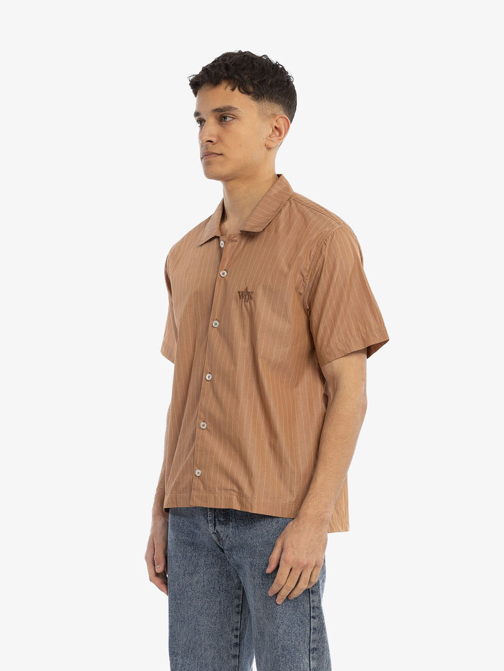 La chemise manches courtes marron