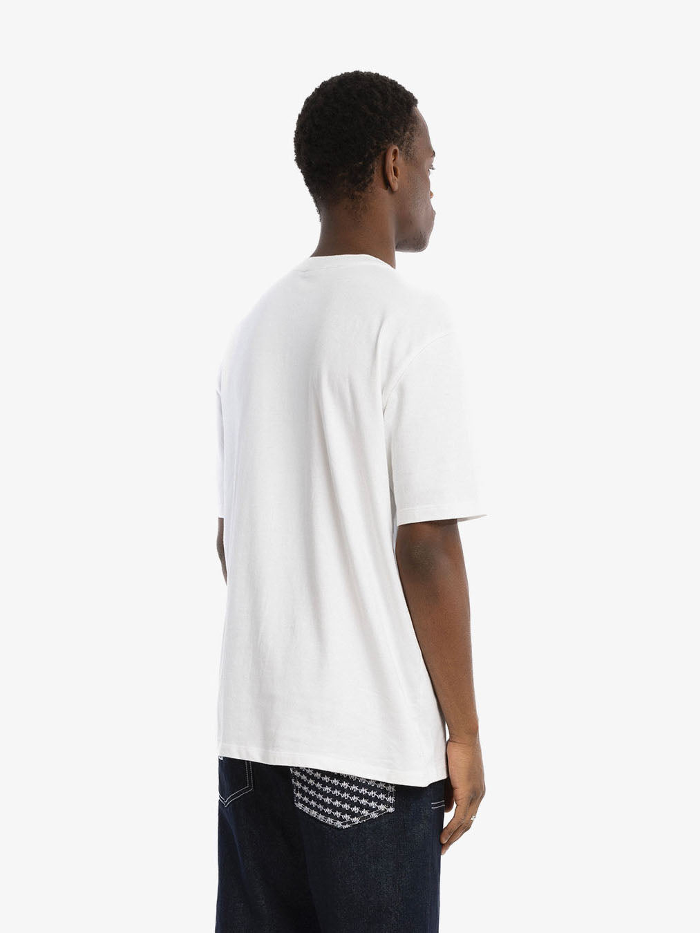 Le t-shirt classique blanc