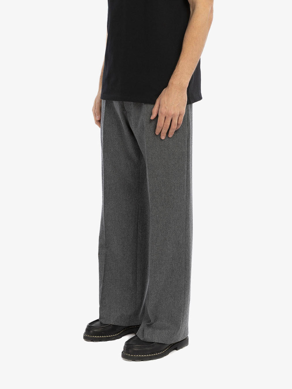 The gray flared suit pants 4