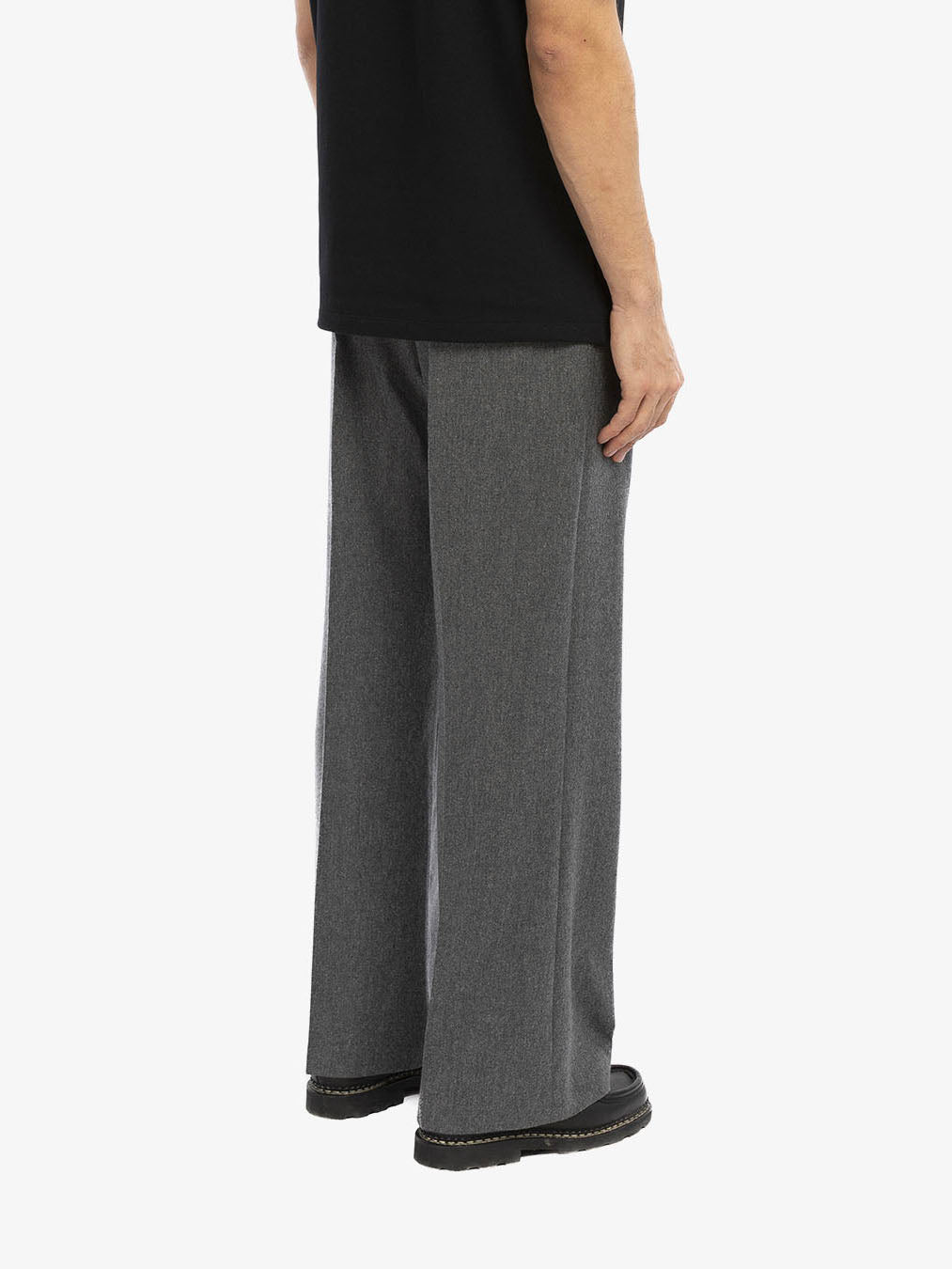 The gray flared suit pants 5