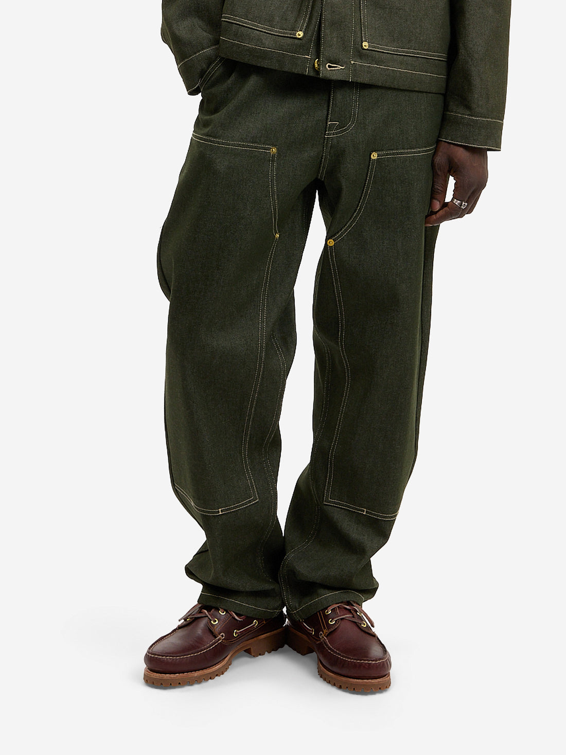 Le pantalon du menuisier en denim vert