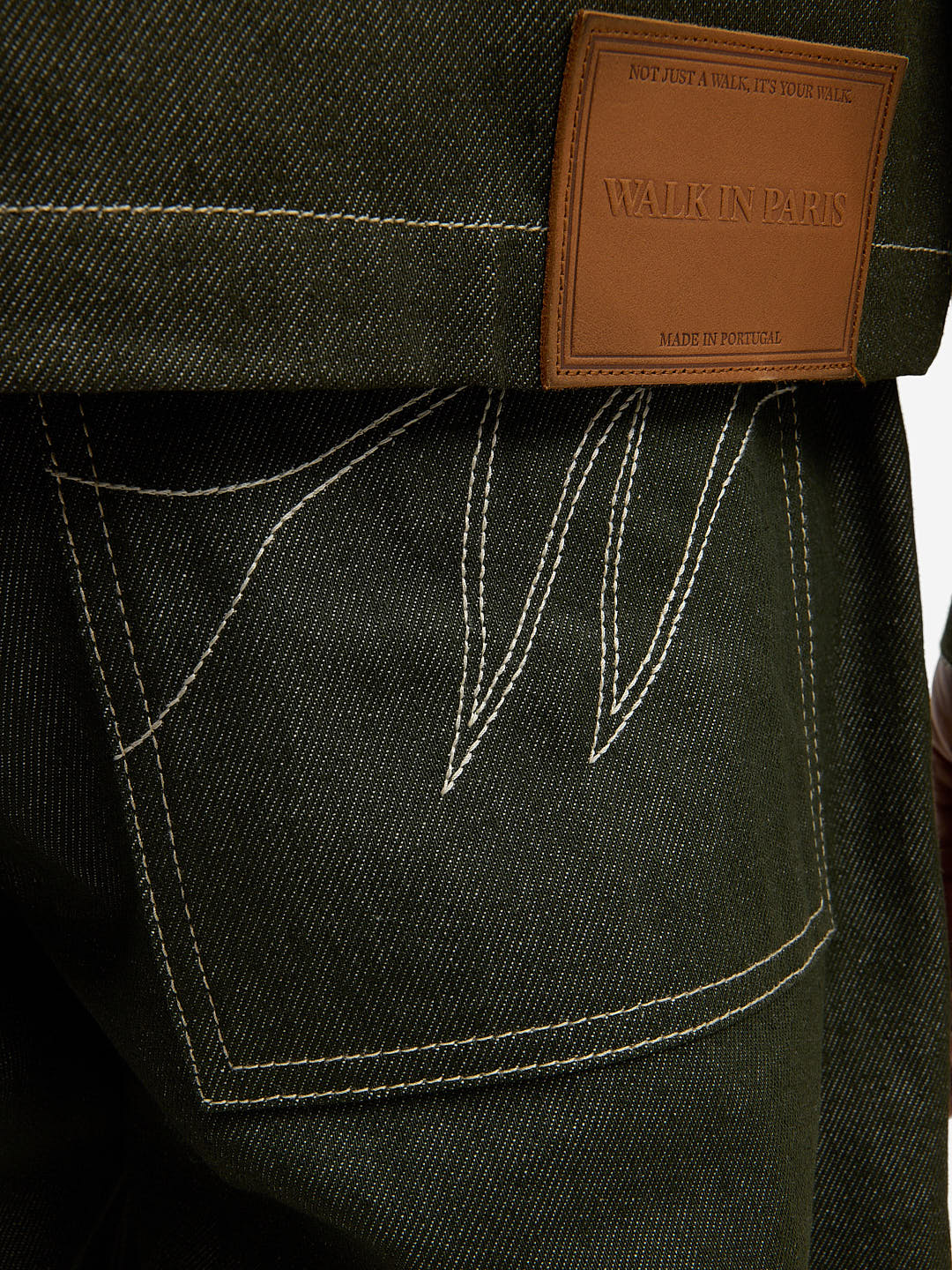 Le pantalon du menuisier en denim vert