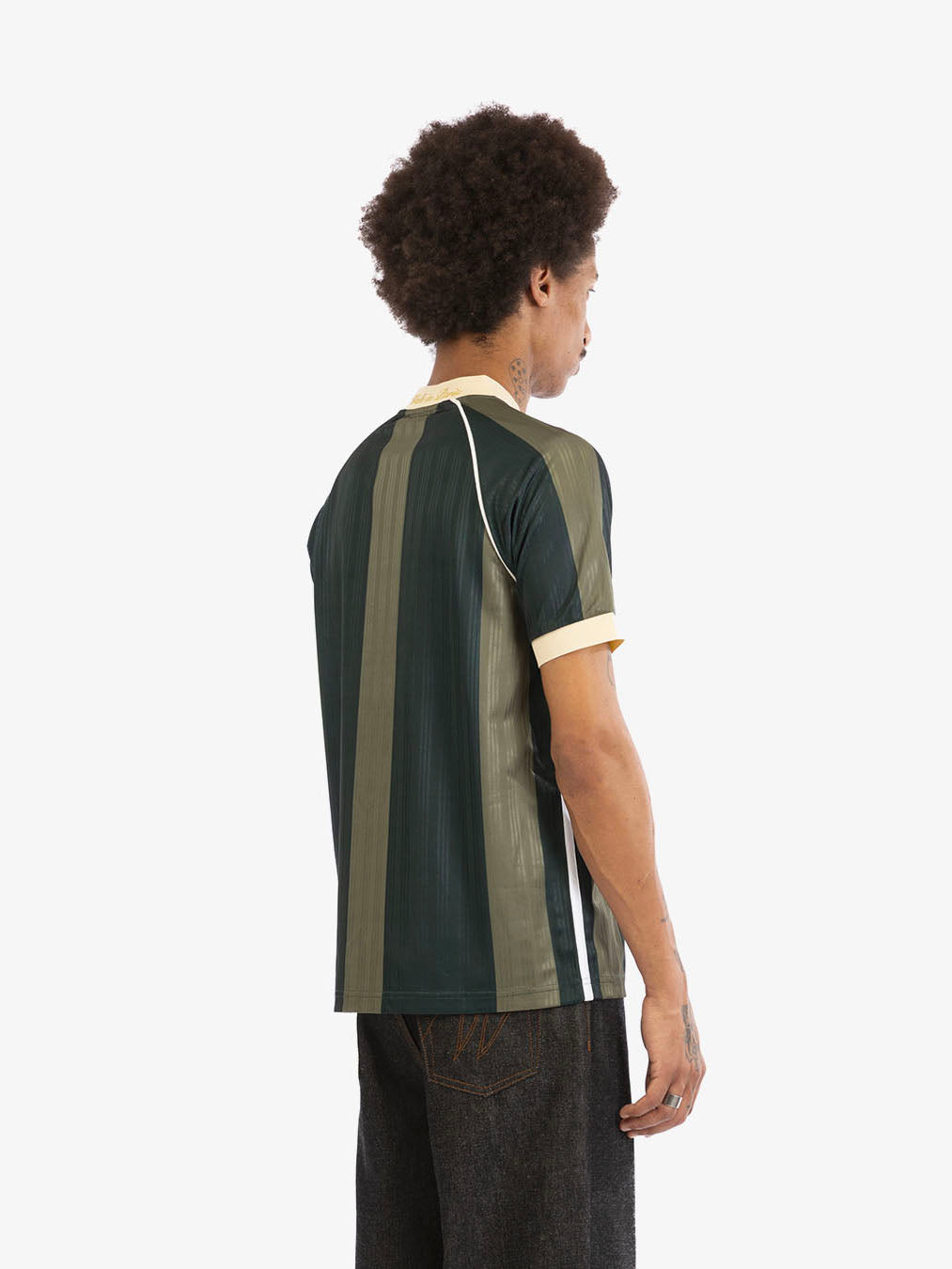 Le maillot de foot vert