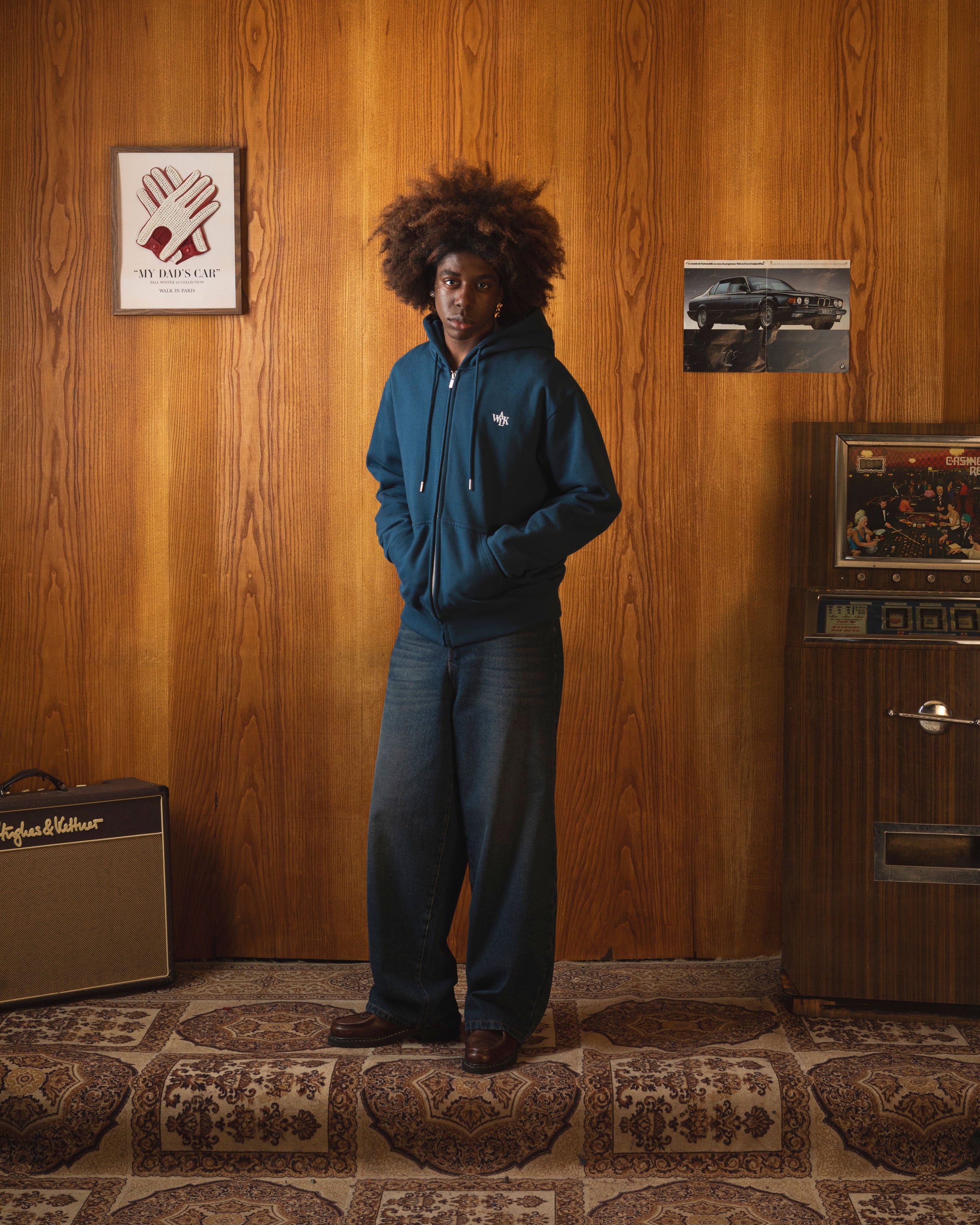 Le hoodie zippé bleu marine 2