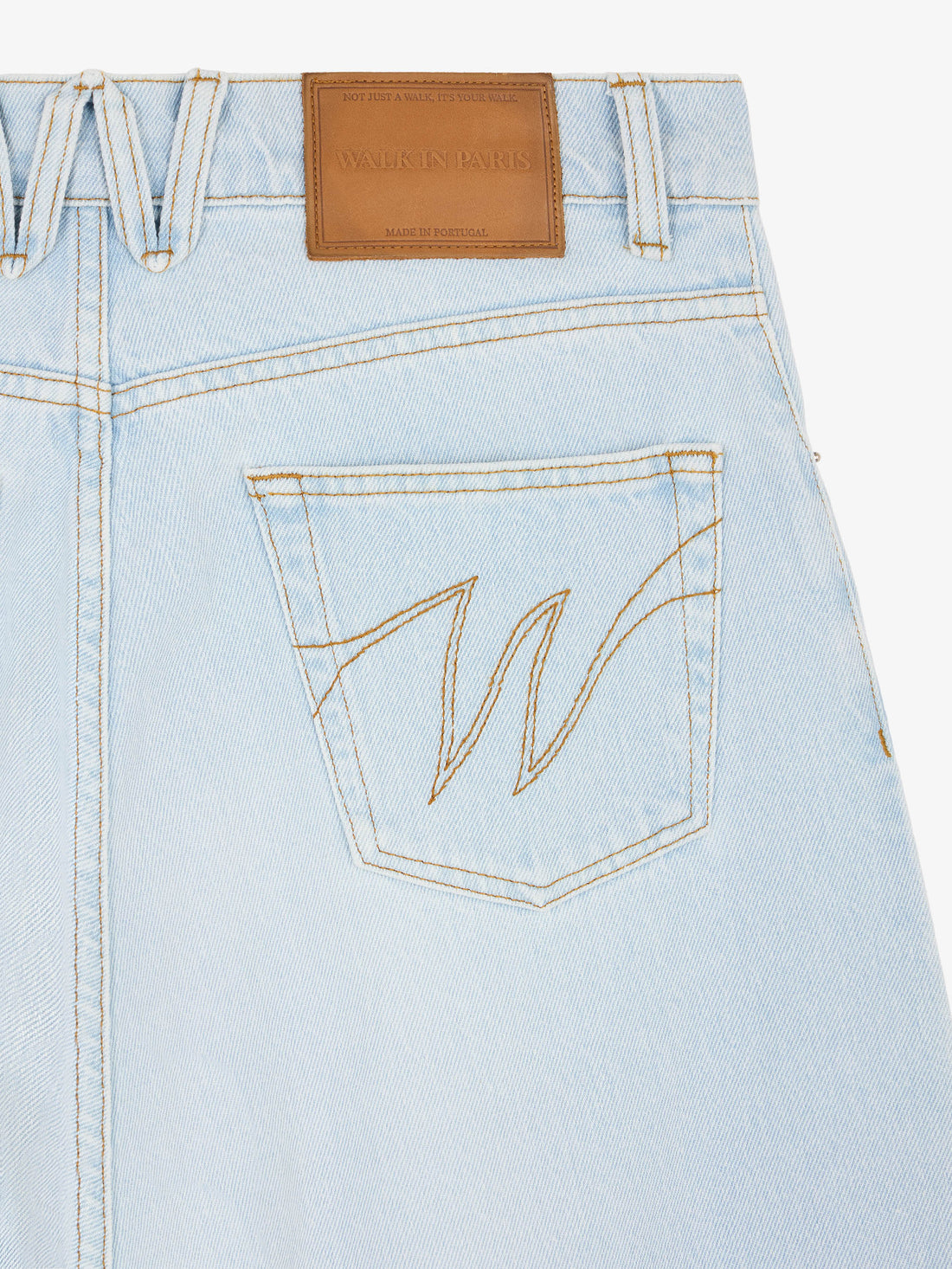 Le pantalon ballon en denim clair délavé
