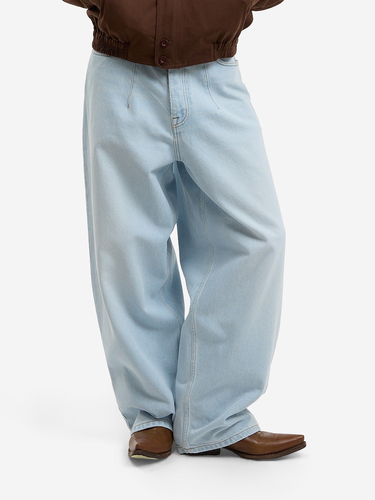 Le pantalon ballon en denim clair délavé 5