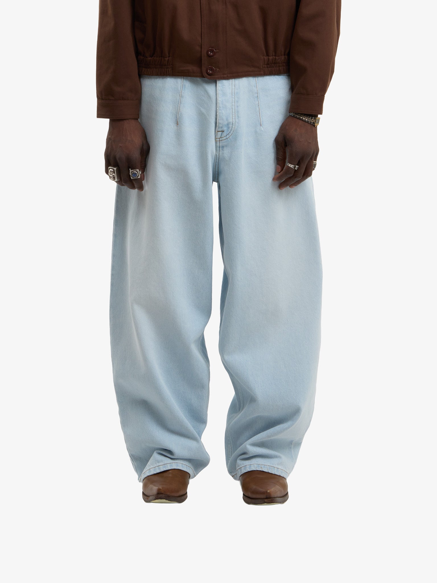 Le pantalon ballon en denim clair délavé 5