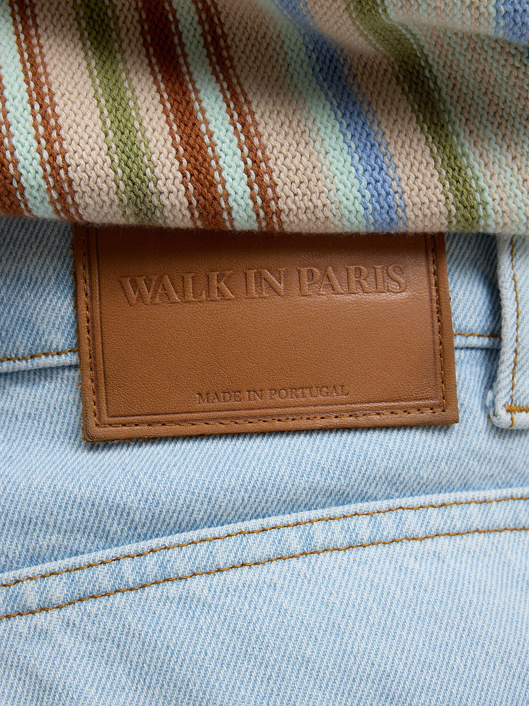 Le short ballon en denim clair délavé