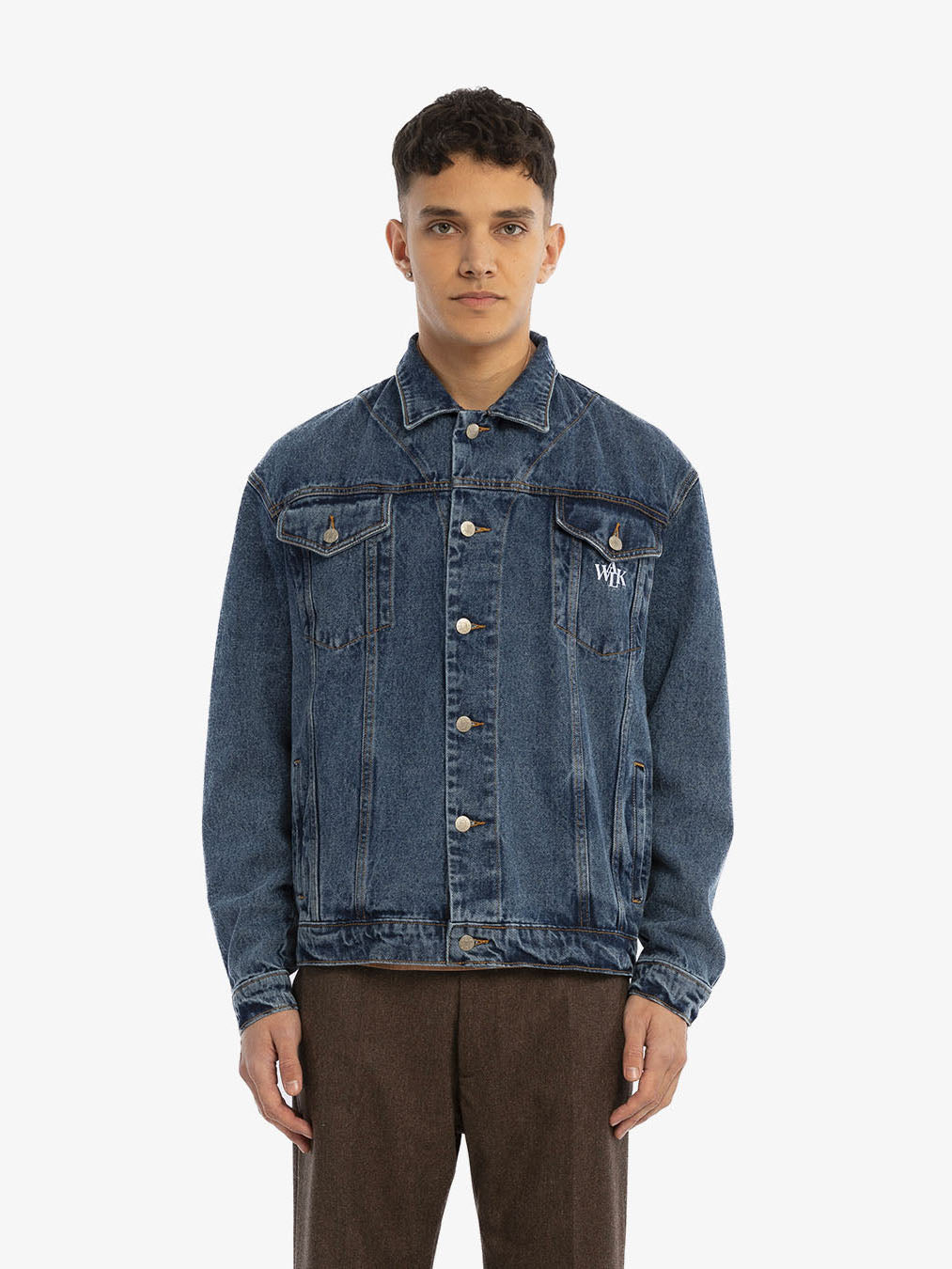 La veste en jean azur