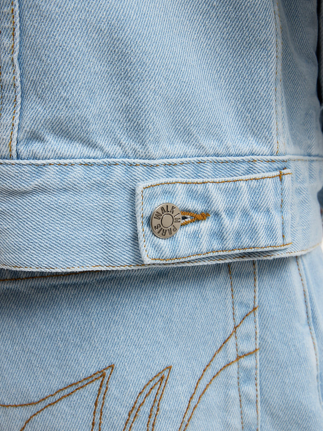 La veste du postier en denim clair délavé 12