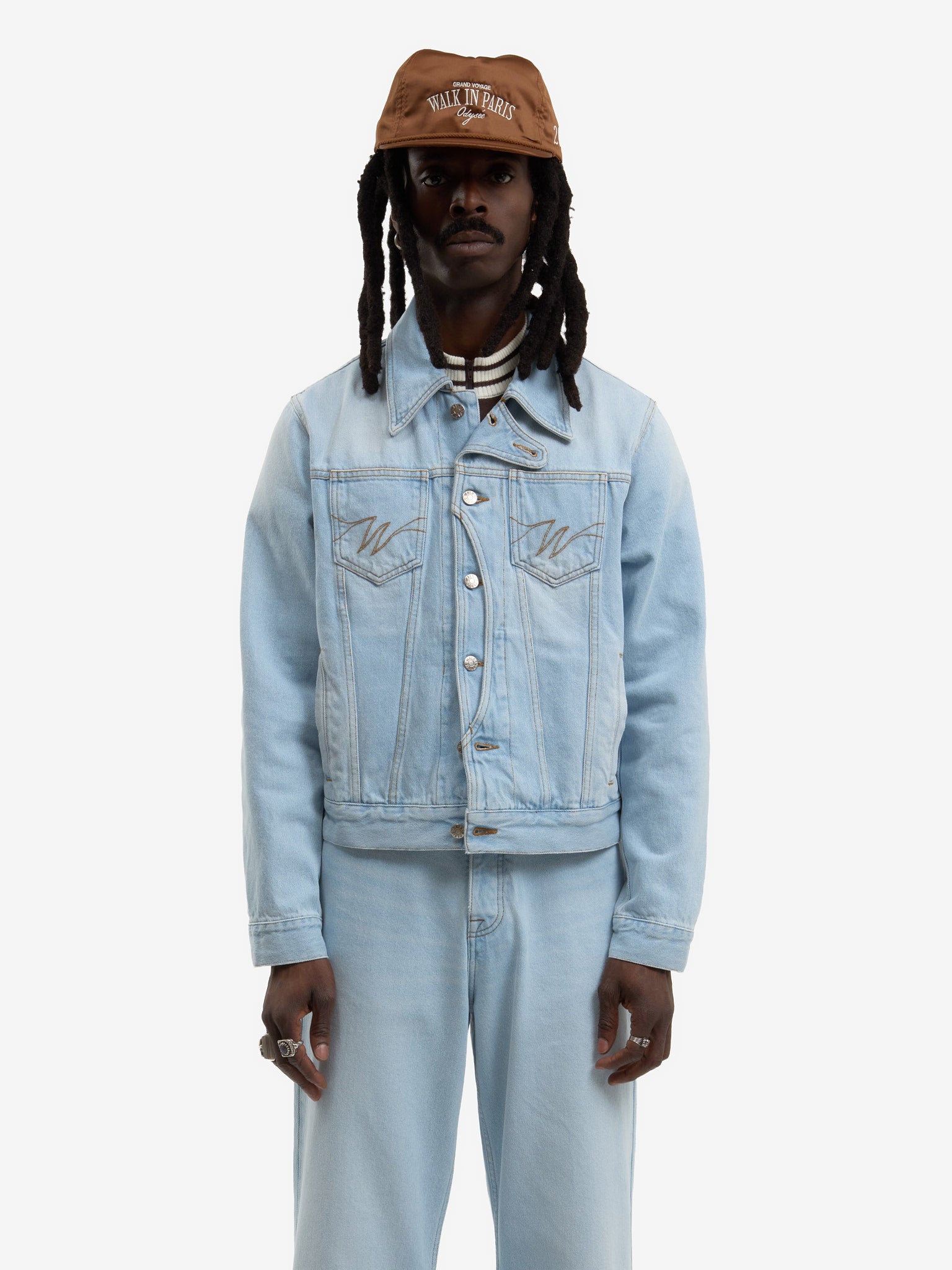 La veste du postier en denim clair délavé 4