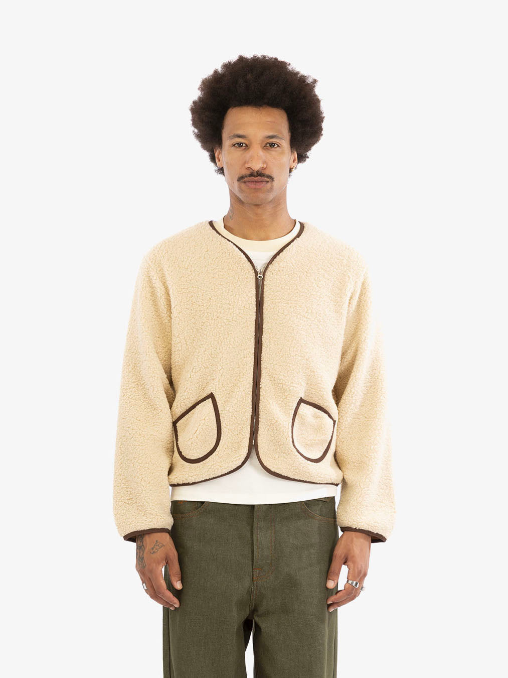 The beige shepherd's jacket with long sleeves 2