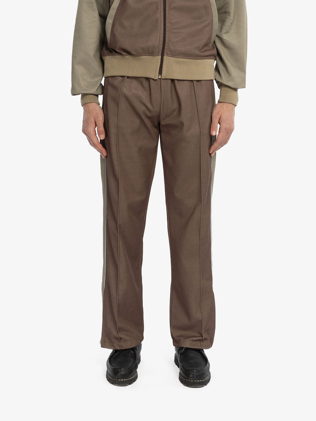 Le pantalon de jogging acajou