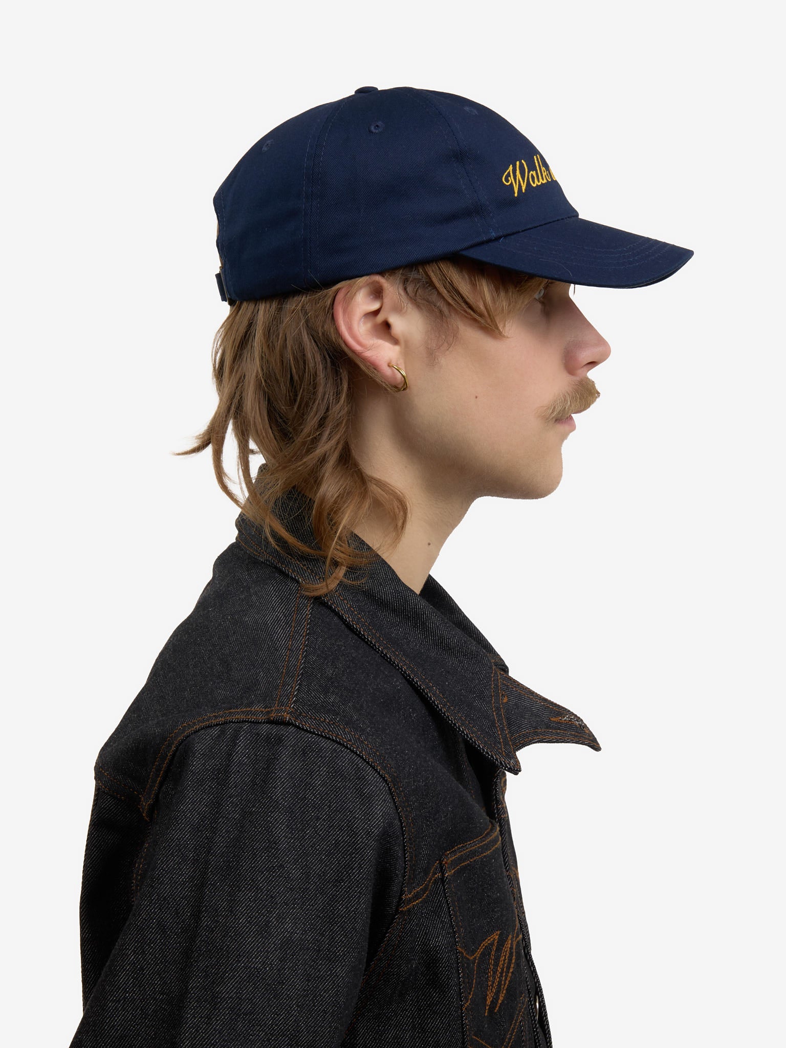 The navy blue baseball cap 7