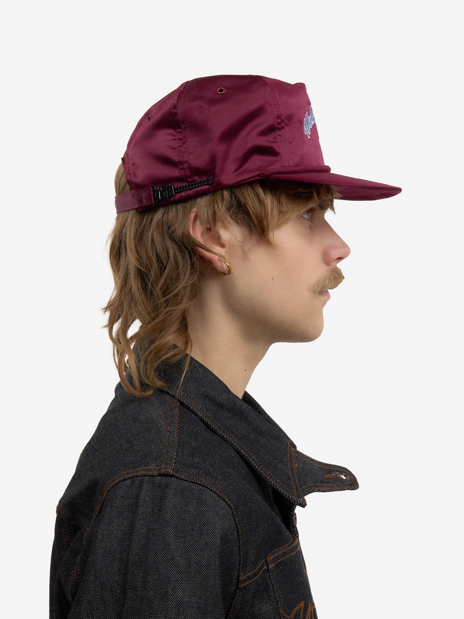 The Odyssée satin burgundy cap 9