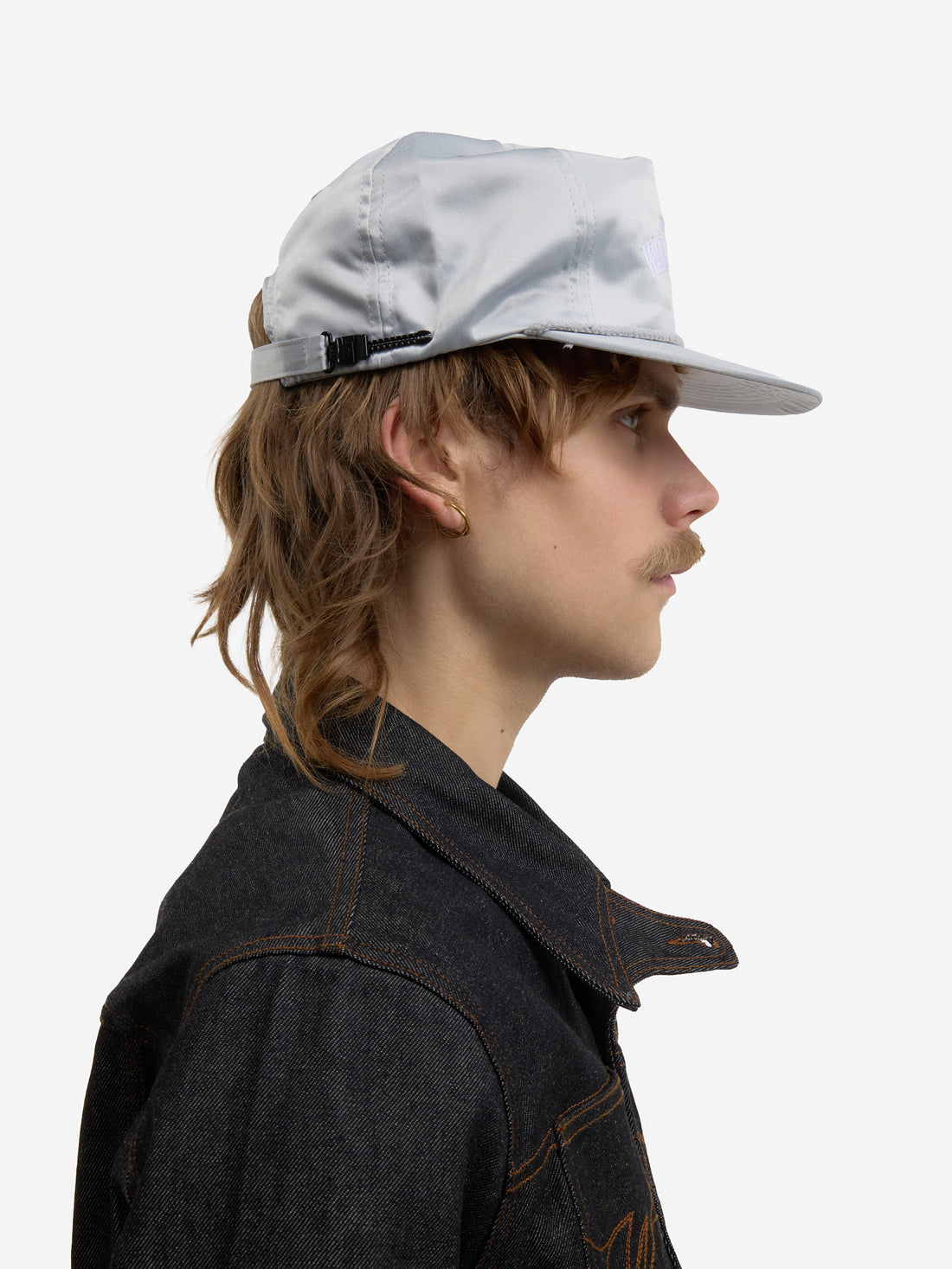 The Odyssey cap in grey satin