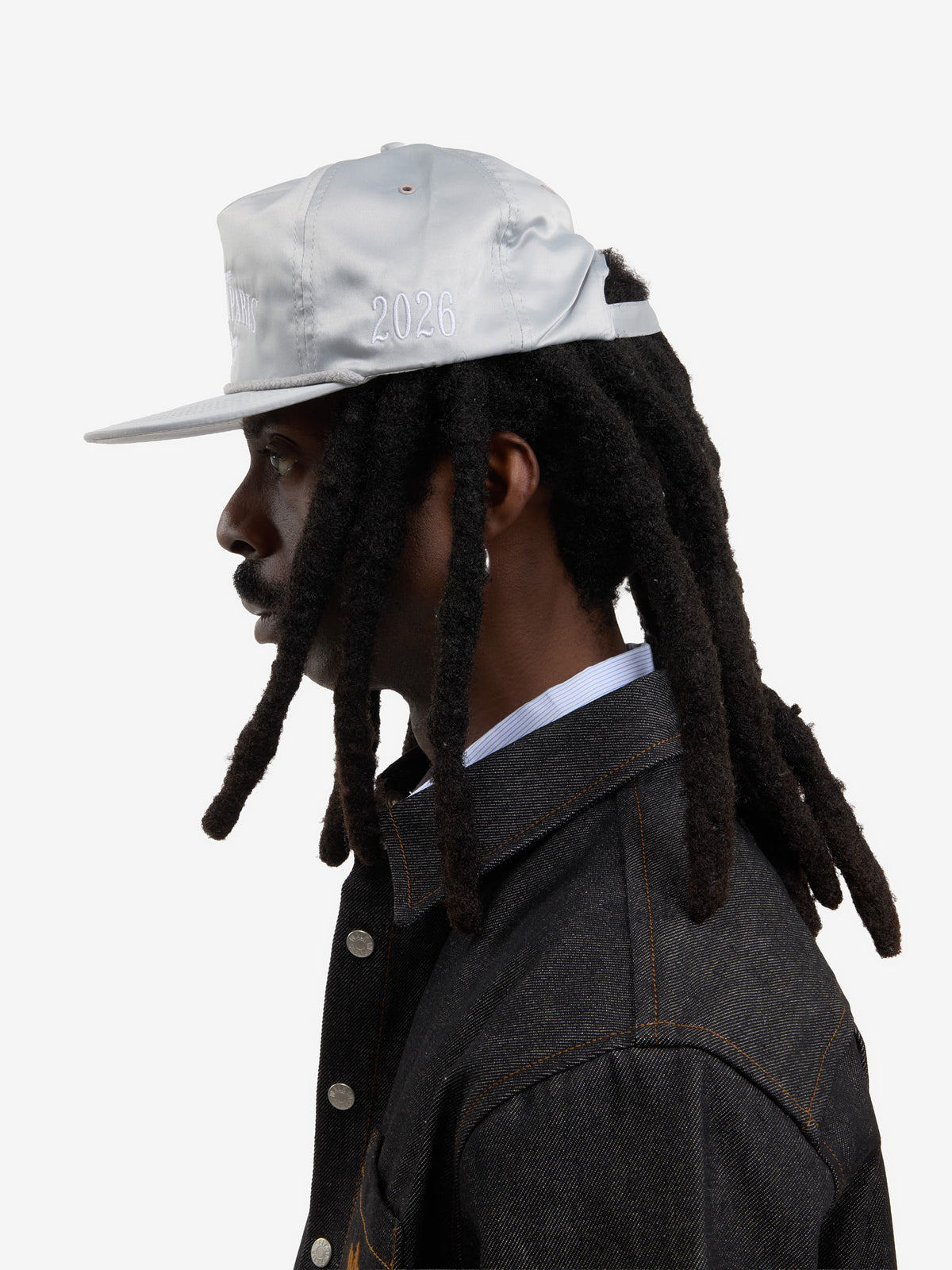 La casquette Odyssée en satin grise