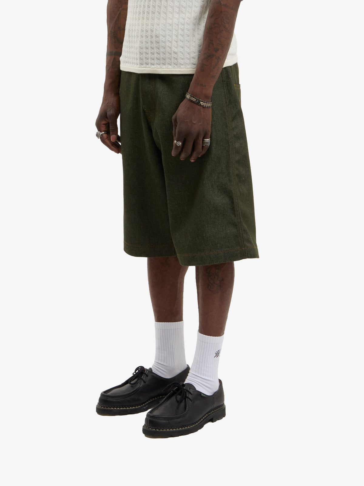 Le short baggy en denim brut vert