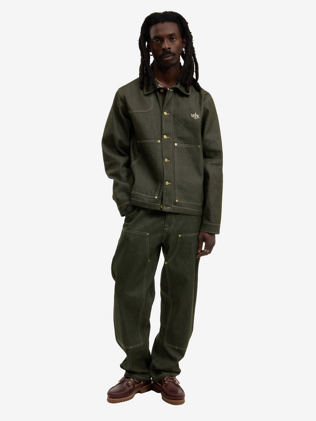 Le pantalon du menuisier en denim vert