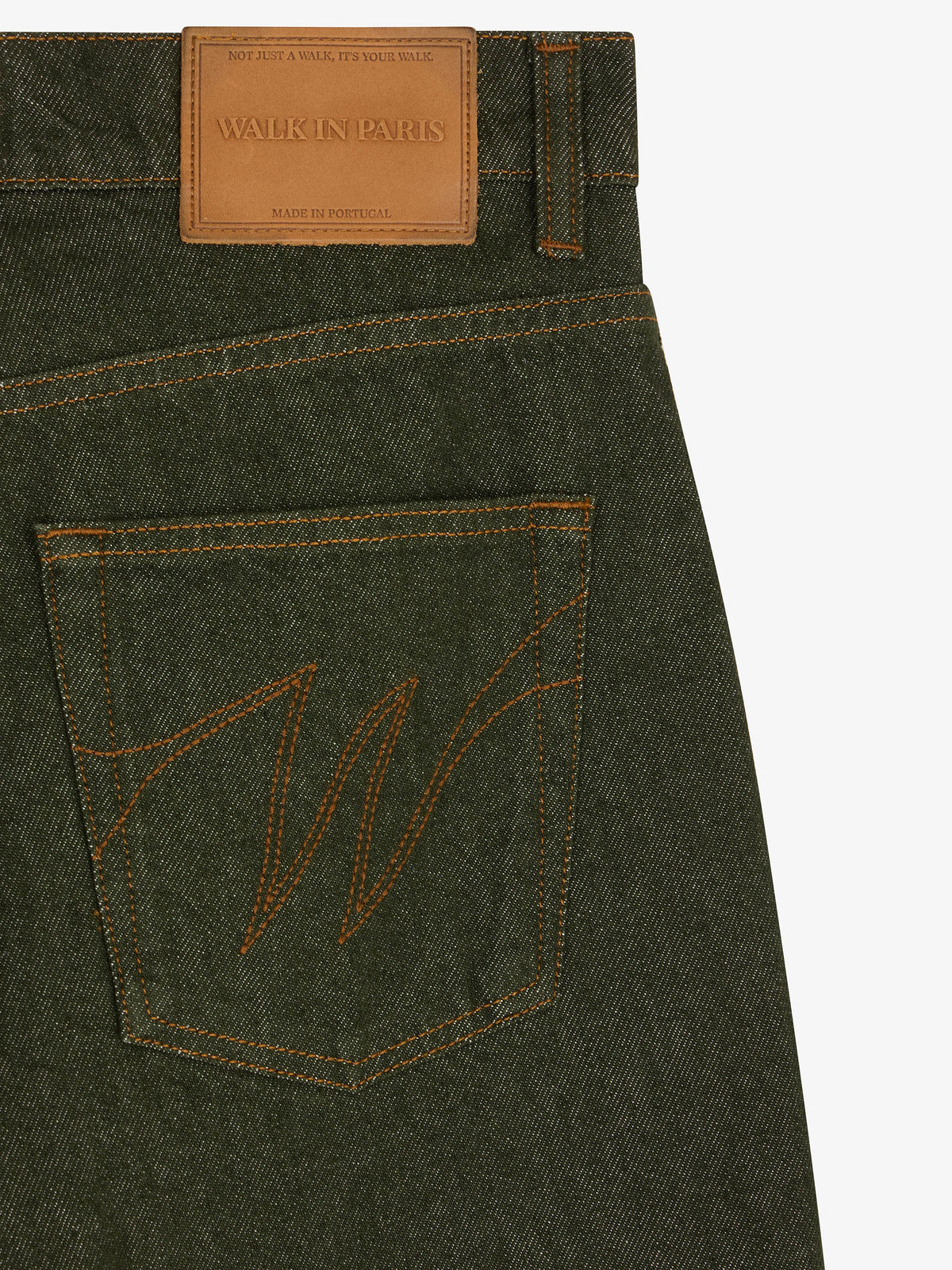 Le pantalon regular en denim vert